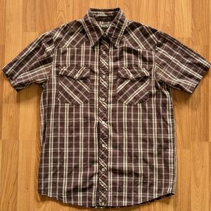 MST short sleeve Western Style Pearl Snap maroon plaid shirt. Size small.